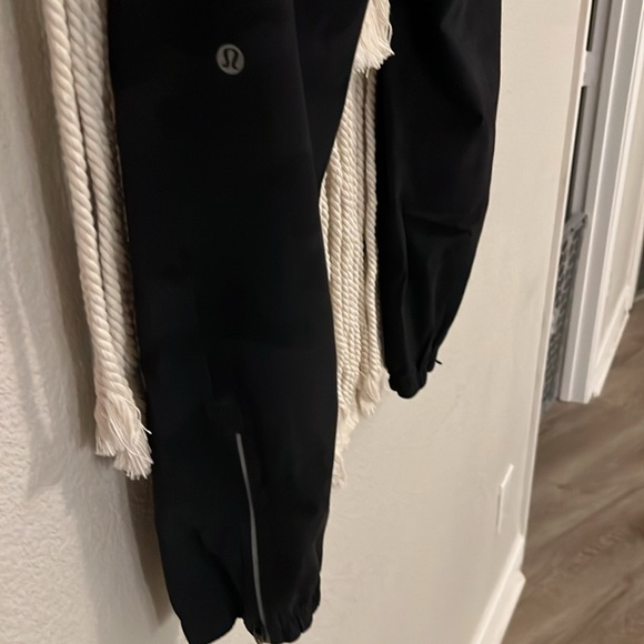 Lululemon Mens Surge Joggers SZ LRG in Black Camo - Picture 7 of 7